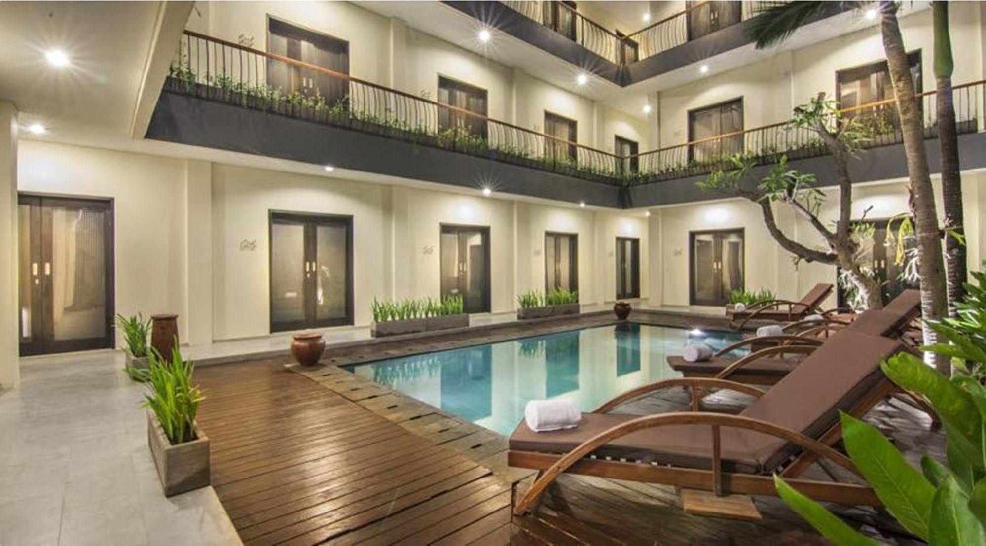 Zuk Hotel Legian Exterior foto